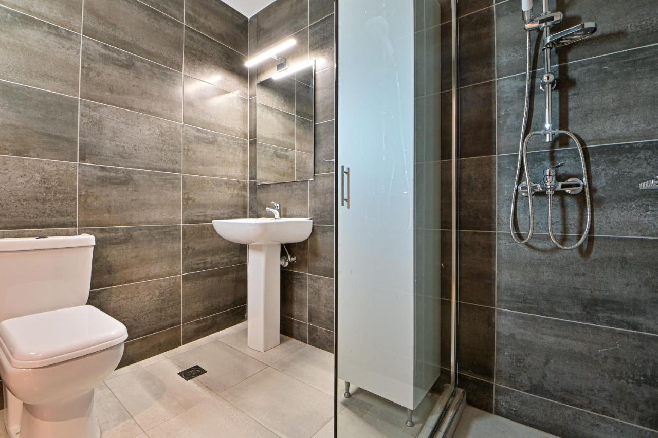 Charming Apartment With A Sea View Terrace Pireus Zewnętrze zdjęcie